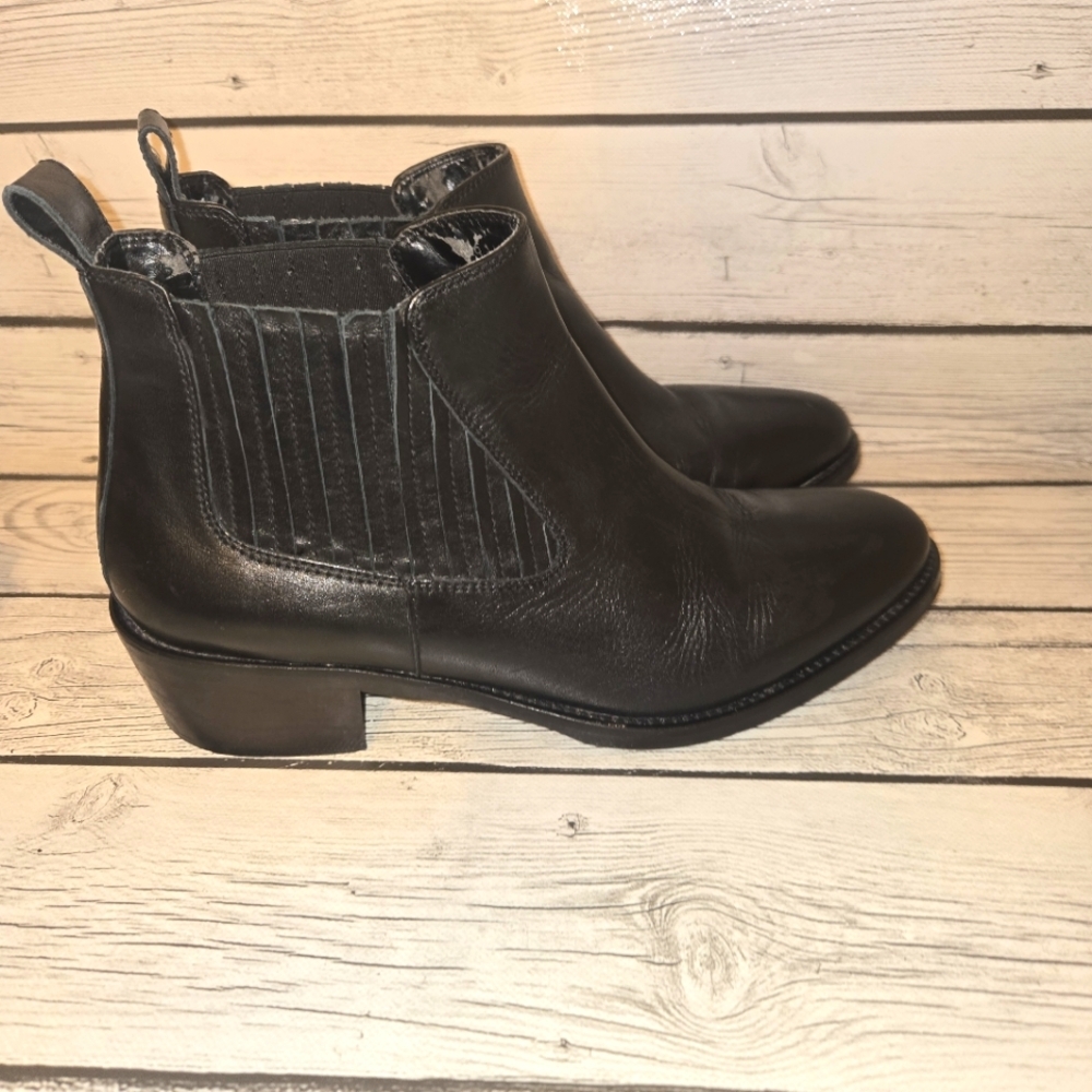 Coach and Four Kisha black Chelsea boots Sz 9.5